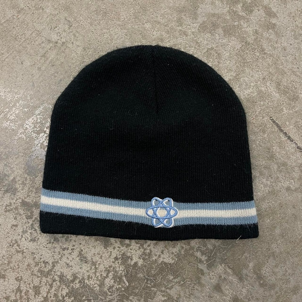Vintage UCA Helix Essential Knit Beanie Black Y2K Grunge Cyber Top of the World